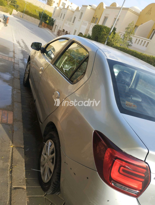 Renault Logan 2020 Silver Automatic Used for Sale in Nasr city - 10