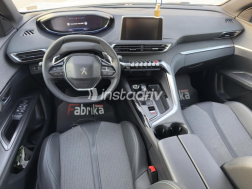 Peugeot 3008 2021 White Automatic Used for Sale in Nasr city - 9