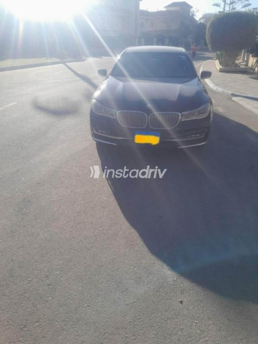 BMW 740 2019 White Automatic Used for Sale in Greater Cairo ( Cairo + Giza) - 1