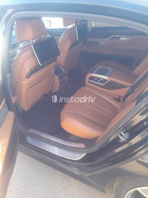 BMW 740 2019 White Automatic Used for Sale in Greater Cairo ( Cairo + Giza) - 5