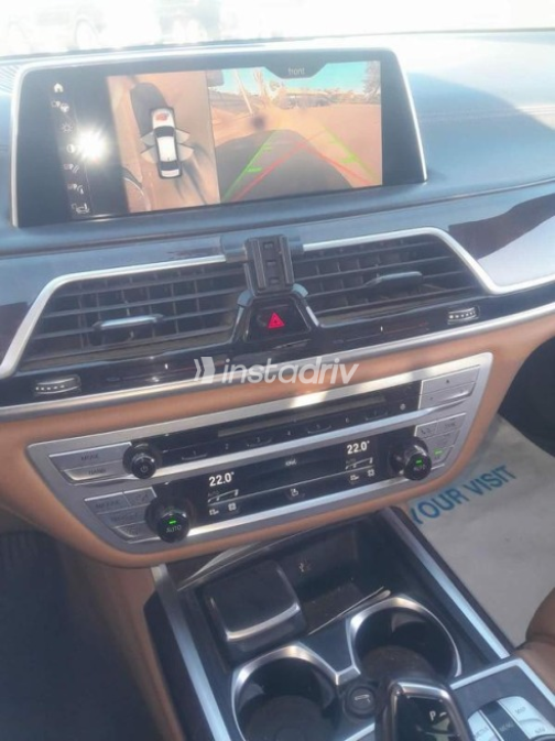 BMW 740 2019 White Automatic Used for Sale in Greater Cairo ( Cairo + Giza) - 7
