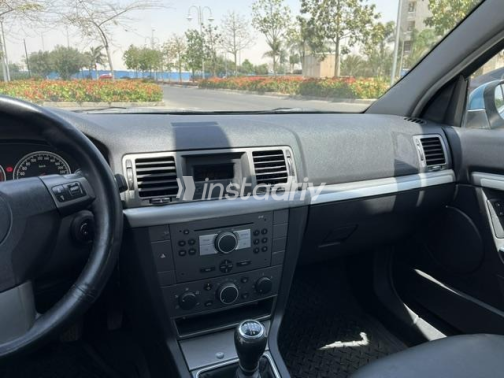 Opel Vectra 2007 White Manual Used for Sale in Madinaty - 7