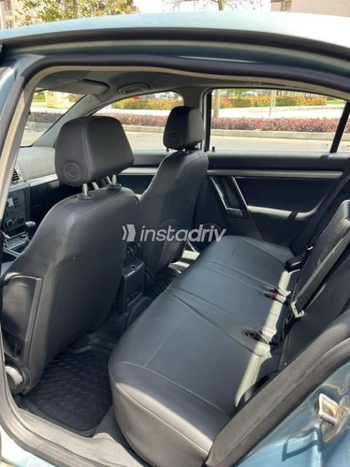 Opel Vectra 2007 White Manual Used for Sale in Madinaty - 9
