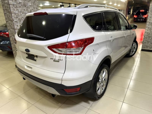 Ford Kuga 2016 White Automatic Used for Sale in Cairo - 5