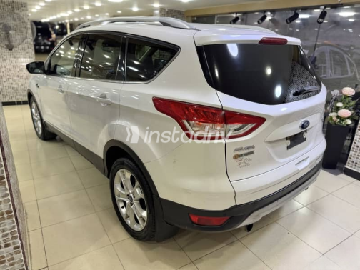 Ford Kuga 2016 White Automatic Used for Sale in Cairo - 6