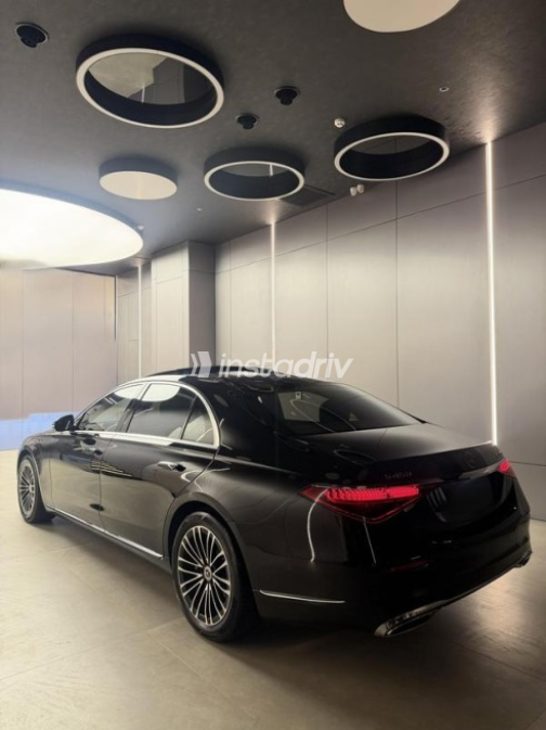 مرسيدس S 450 2023 أسود أوتوماتيك مستعملة للبيع في القاهرة - 3