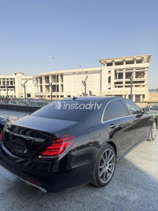 مرسيدس S 450 2020 أسود أوتوماتيك مستعملة للبيع في القاهرة - 2