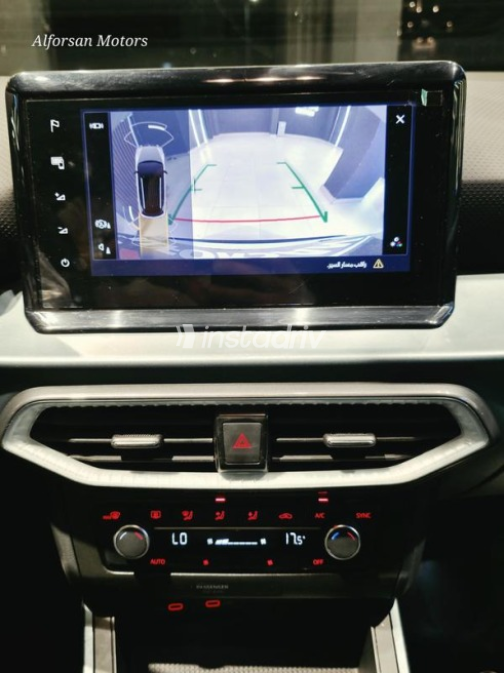 Seat Arona 2025 White Automatic Used for Sale in Damietta - 8