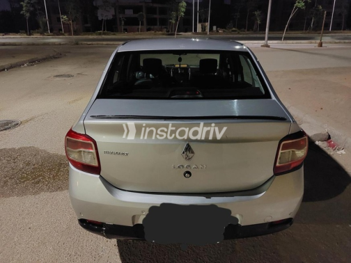 Renault Logan 2016 Gray Automatic Used for Sale in Hadayek October - 4