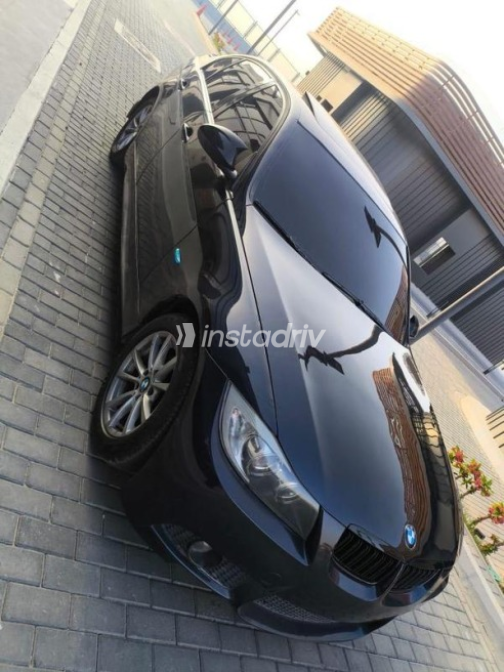 بي ام دبليو 320 2008 أسود أوتوماتيك مستعملة للبيع في 6 أكتوبر - 4