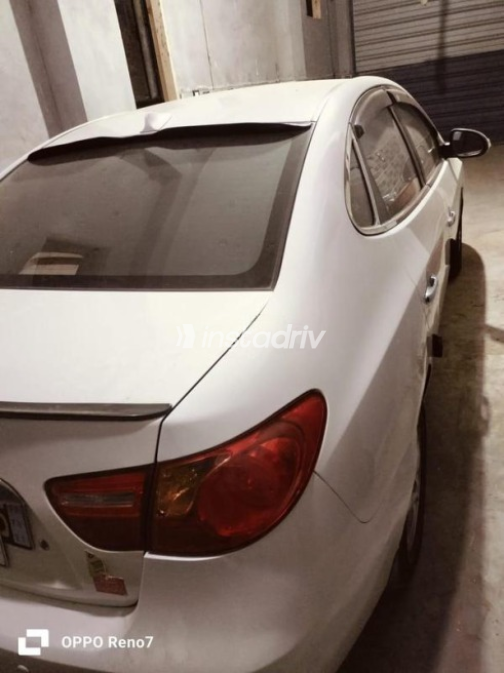 Hyundai Avante 2010 White Automatic Used for Sale in El Mahalla - 2