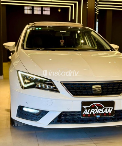 Seat Leon 2020 White Automatic Used for Sale in Damietta - 3