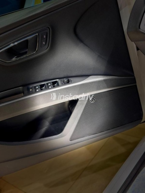 Seat Leon 2020 White Automatic Used for Sale in Damietta - 5