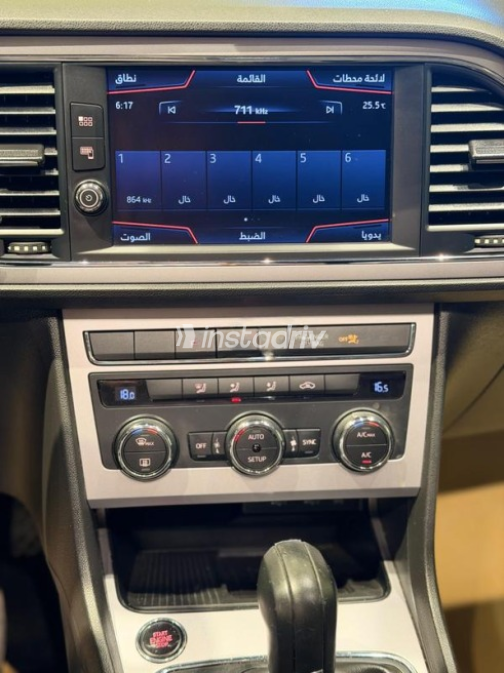 Seat Leon 2020 White Automatic Used for Sale in Damietta - 6
