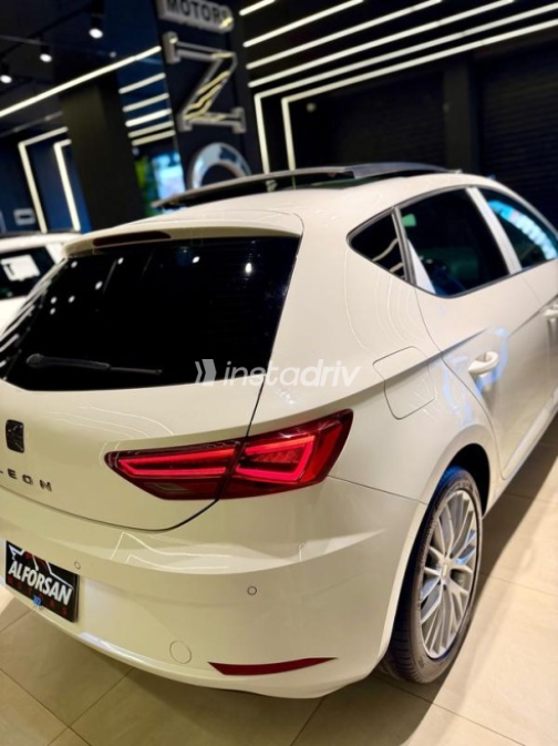 Seat Leon 2020 White Automatic Used for Sale in Damietta - 8