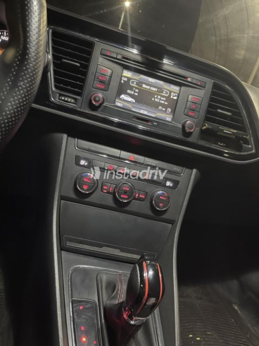 Seat Leon 2014 White Automatic Used for Sale in Suez  - 5