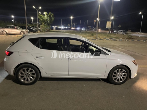 Seat Leon 2014 White Automatic Used for Sale in Suez  - 6