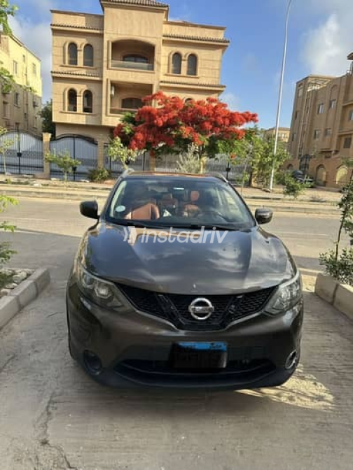 Nissan Qashqai 2016 Brown Automatic Used for Sale in Giza - 1