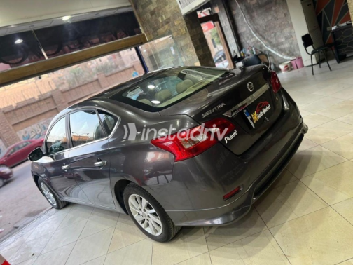 Nissan Sentra 2022 Beige Automatic Used for Sale in 6 October - 3