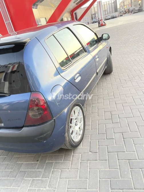 Renault Clio 2002 Dark Blue Manual Used for Sale in Greater Cairo ( Cairo + Giza) - 2
