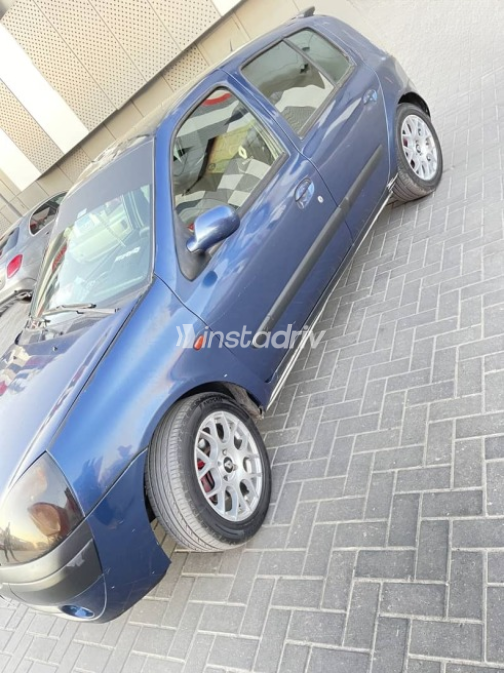 Renault Clio 2002 Dark Blue Manual Used for Sale in Greater Cairo ( Cairo + Giza) - 3