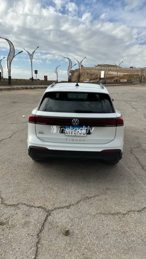 Volkswagen Tiguan 2024 White Automatic Used for Sale in Greater Cairo ( Cairo + Giza) - 3