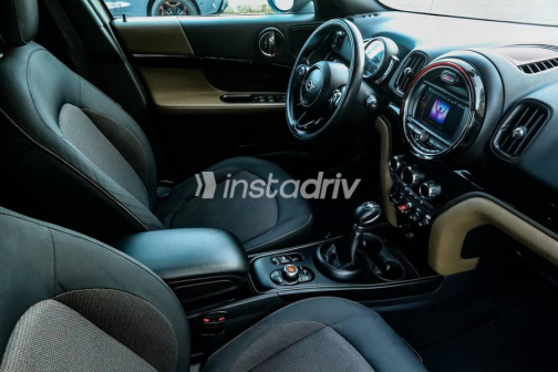 Mini Country man 2019 Gray Automatic Used for Sale in Madinaty - 10
