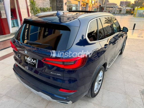 بي ام دبليو X5 2020 أزرق غامق أوتوماتيك مستعملة للبيع في القاهرة - 4