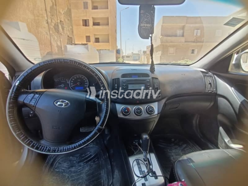 Hyundai Elantra 2022 Silver Automatic Used for Sale in Mohandessin - 5