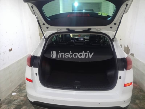 Hyundai Tucson 2019 White Automatic Used for Sale in Alexandria - 7