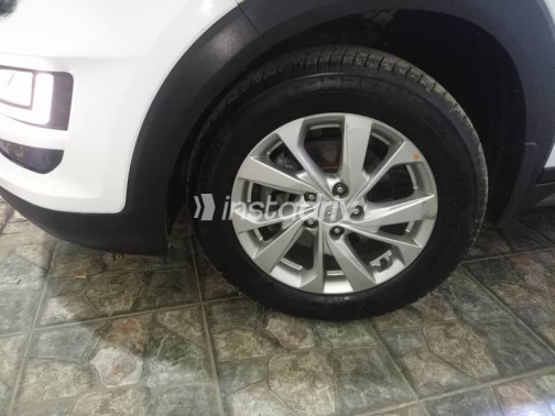 Hyundai Tucson 2019 White Automatic Used for Sale in Alexandria - 10