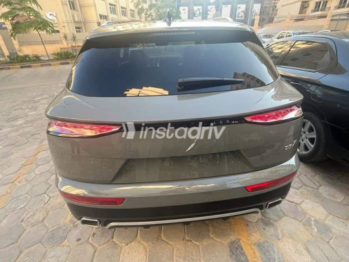 دى اس DS7 2023 رمادي أوتوماتيك مستعملة للبيع في القاهرة - 5
