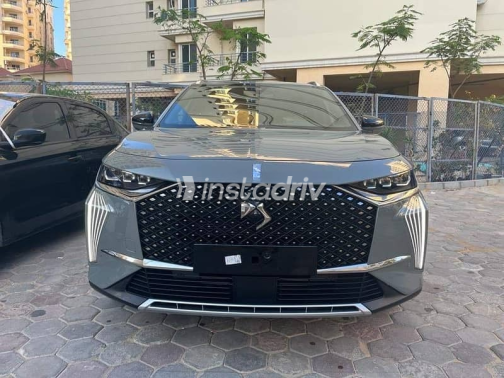 دى اس DS7 2023 رمادي أوتوماتيك مستعملة للبيع في القاهرة - 7