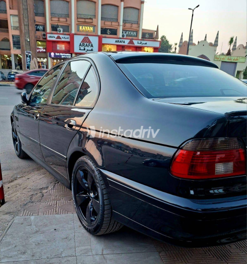 بي ام دبليو 523 2001 أسود أوتوماتيك مستعملة للبيع في مصر الجديدة - 5