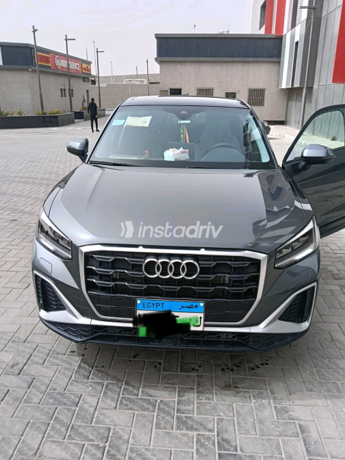 اودي Q2 2024 رمادي أوتوماتيك مستعملة للبيع في المعادى - 2