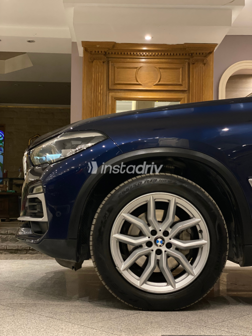 بي ام دبليو X5 2020 أبيض أوتوماتيك مستعملة للبيع في مصر الجديدة - 4