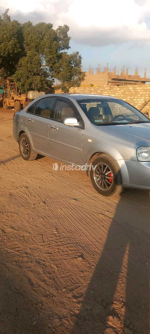Daewoo Lacetti 2005 Silver Automatic Used for Sale in Kafr El Zayat - 6
