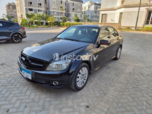 مرسيدس C 250 2010 أسود أوتوماتيك مستعملة للبيع في القاهرة - 1