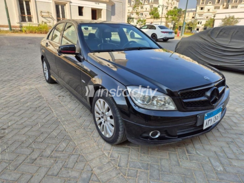 مرسيدس C 250 2010 أسود أوتوماتيك مستعملة للبيع في القاهرة - 3