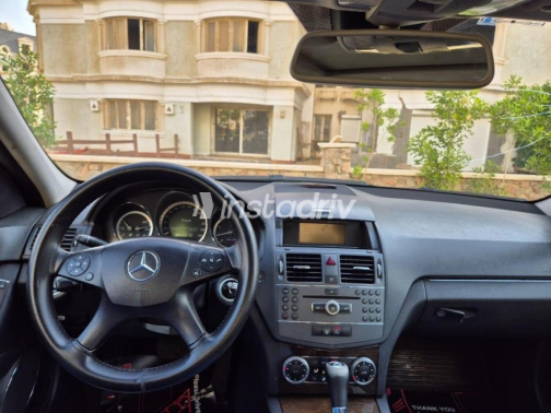 مرسيدس C 250 2010 أسود أوتوماتيك مستعملة للبيع في القاهرة - 9