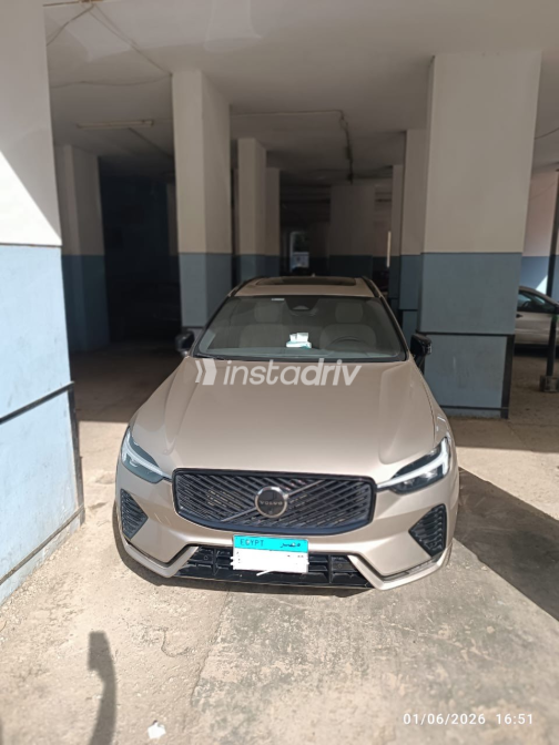 Volvo XC60 2026 Beige Automatic Used for Sale in Cairo - 7