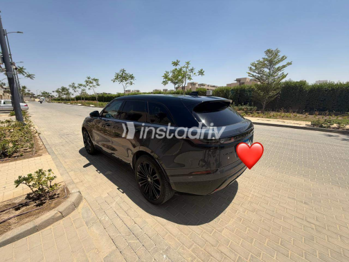 Land Rover Velar 2025 Gray Automatic Used for Sale in Giza - 1