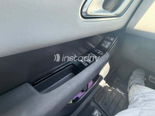 Land Rover Velar 2025 Gray Automatic Used for Sale in Giza - 4
