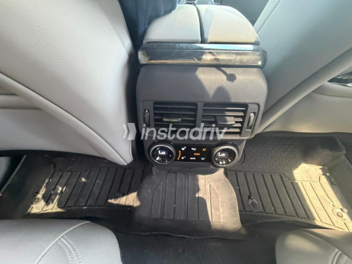 Land Rover Velar 2025 Gray Automatic Used for Sale in Giza - 5