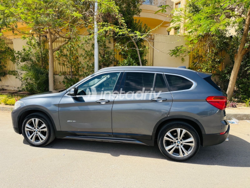 BMW X1 2017 Gray Automatic Used for Sale in Giza - 9