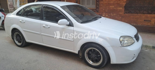 Chevrolet Optra 2014 White Automatic Used for Sale in Alexandria - 2