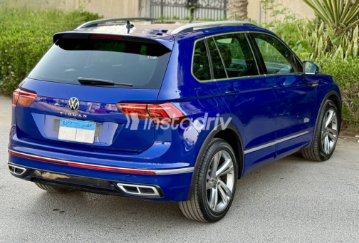 Volkswagen Tiguan 2021 Dark Blue Automatic Used for Sale in Heliopolis - 6