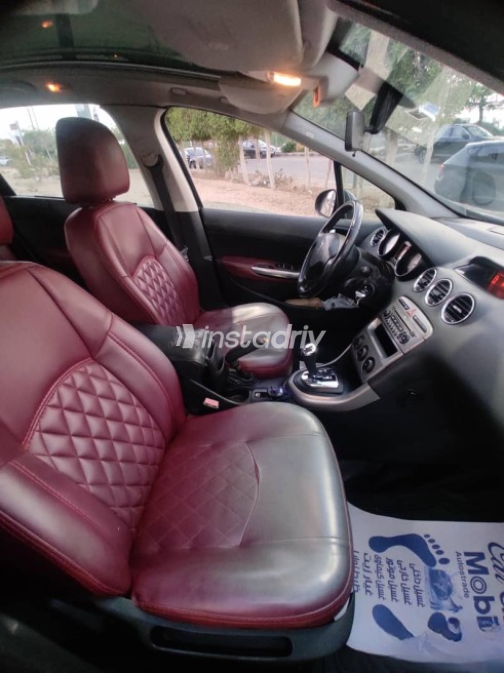 Peugeot 308 sw 2011 Black Automatic Used for Sale in Greater Cairo ( Cairo + Giza) - 7
