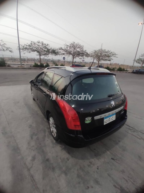 Peugeot 308 sw 2011 Black Automatic Used for Sale in Greater Cairo ( Cairo + Giza) - 9