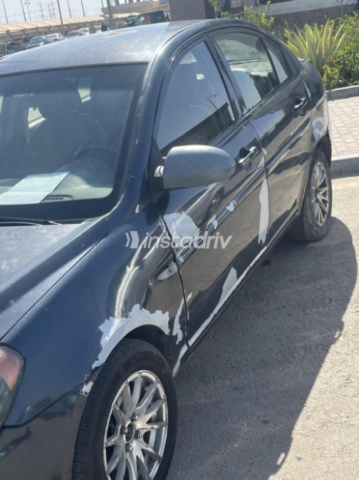 Hyundai Accent 2011 Dark Gray Manual Used for Sale in Cairo - 2